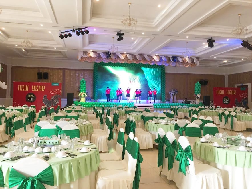 Sân khấu tổ chức sự kiện tại Xinh Event