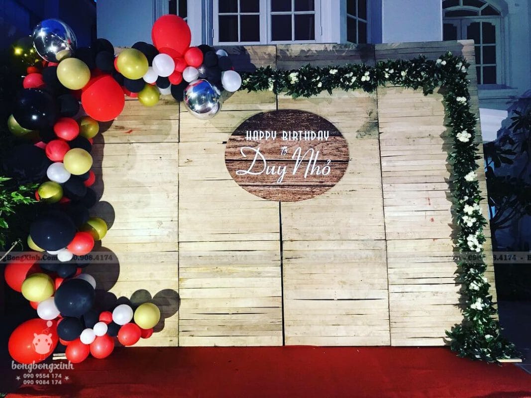 Backdrop phẳng trang trí tiệc sinh nhật phong cách rustic mộc độc đáo