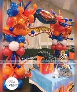 Bàn quà sinh nhật Hotwheel XV109