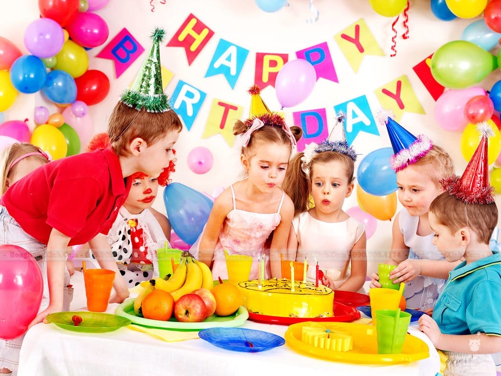Cách trang trí thôi nôi cho bé trai tại nhà thật sinh động