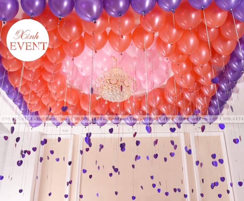 Trang trí trần nhà với bóng bay sinh nhật màu đỏ kết hợp tím XV154