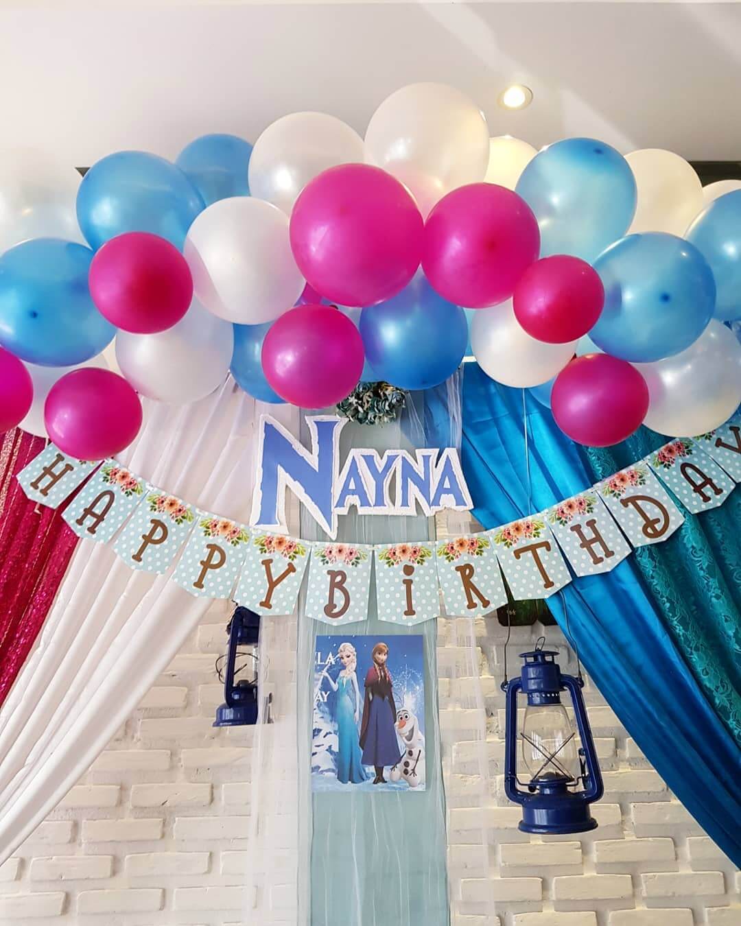 Tiểu cảnh và khung bong bóng trang trí sinh nhật XV266