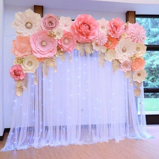 Backdrop tiệc cưới trang trí vải voan cùng hoa giấy XV339