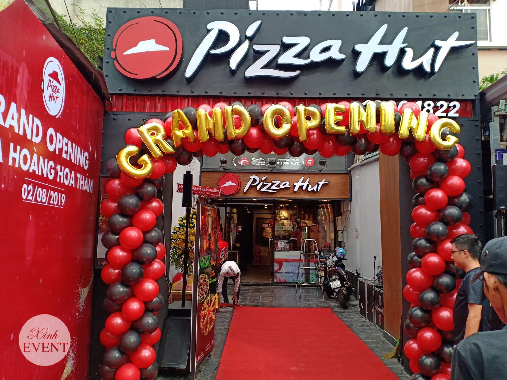 Cổng chào khai trương pizza hut XV319
