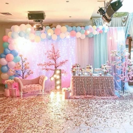 Tiểu cảnh sinh nhật thôi nôi bé gái chủ đề hoa anh đào XV353