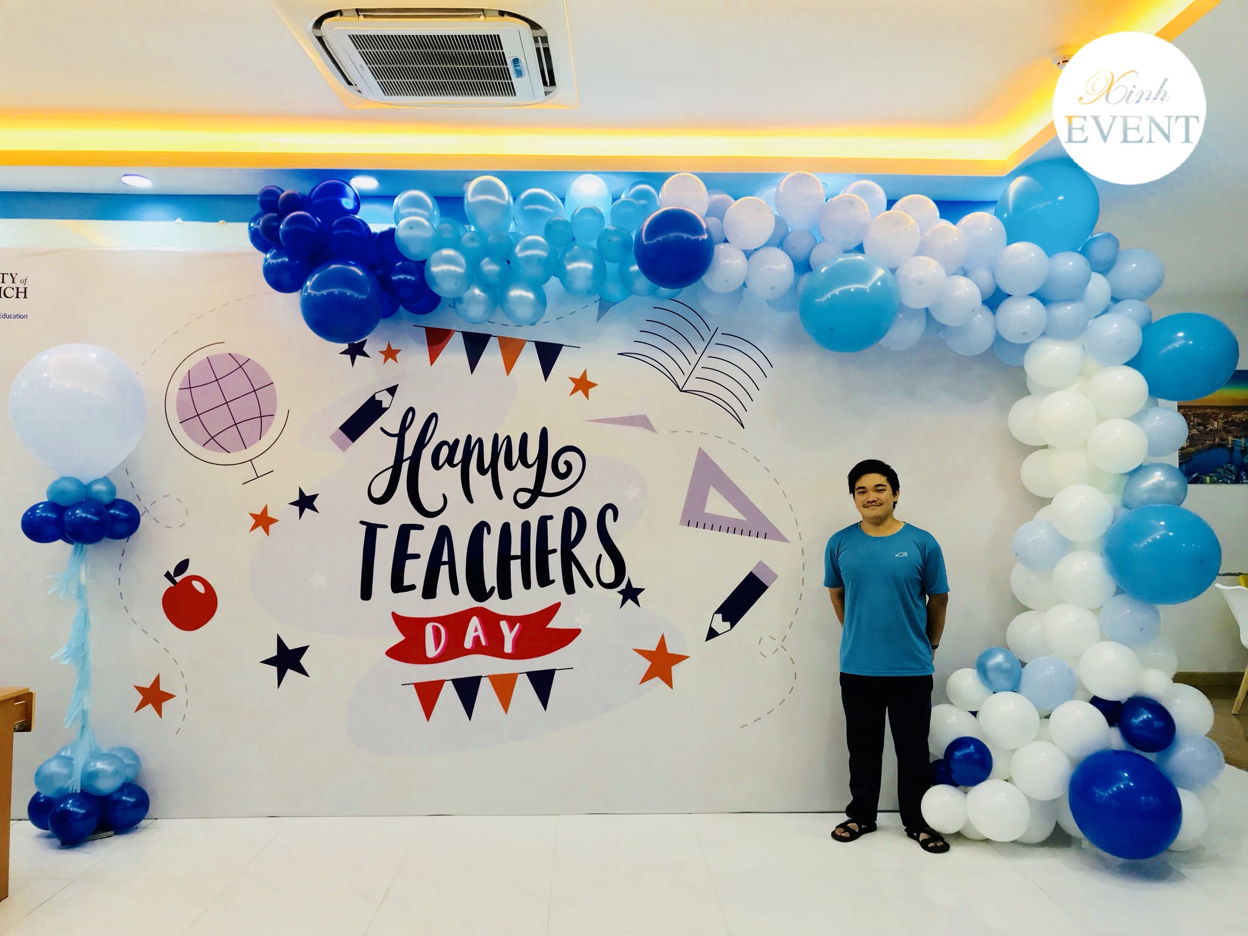 Backdrop trang trí 20-11 bong bóng và format XV387