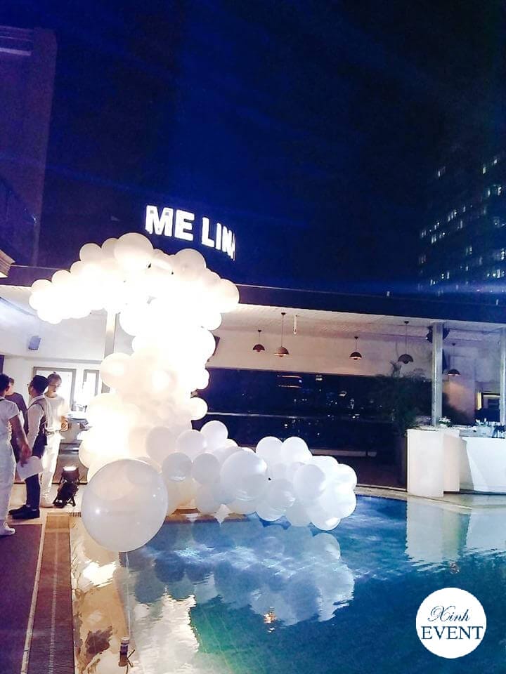 Bộ sản phẩm trang trí tiểu cảnh màu trắng trang trí tiệc bể bơi XV352