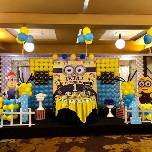 Trang trí bàn quà sinh nhật Minion XV471