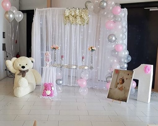 Trang trí bàn sinh nhật cho bé gái màu trắng XV505