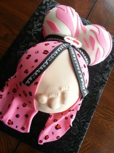 hinh-in-the-dark-cake-chic-mung-sinh-nhat-bao-dao (7)
