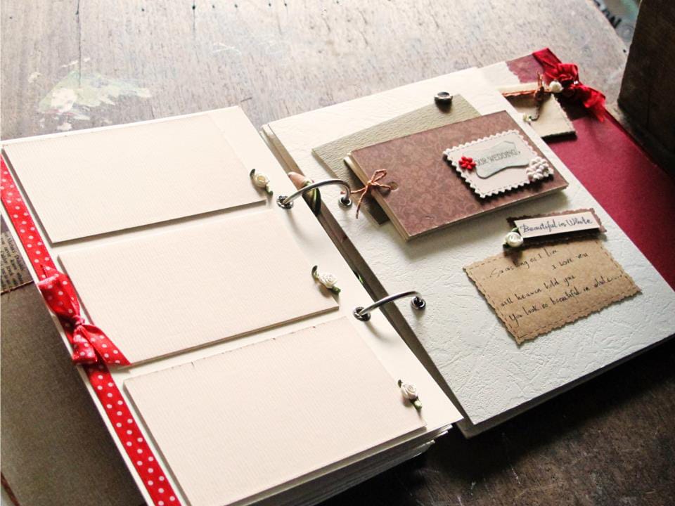 Scrapbook - Album ảnh lưu trữ kỷ niệm tự tạo