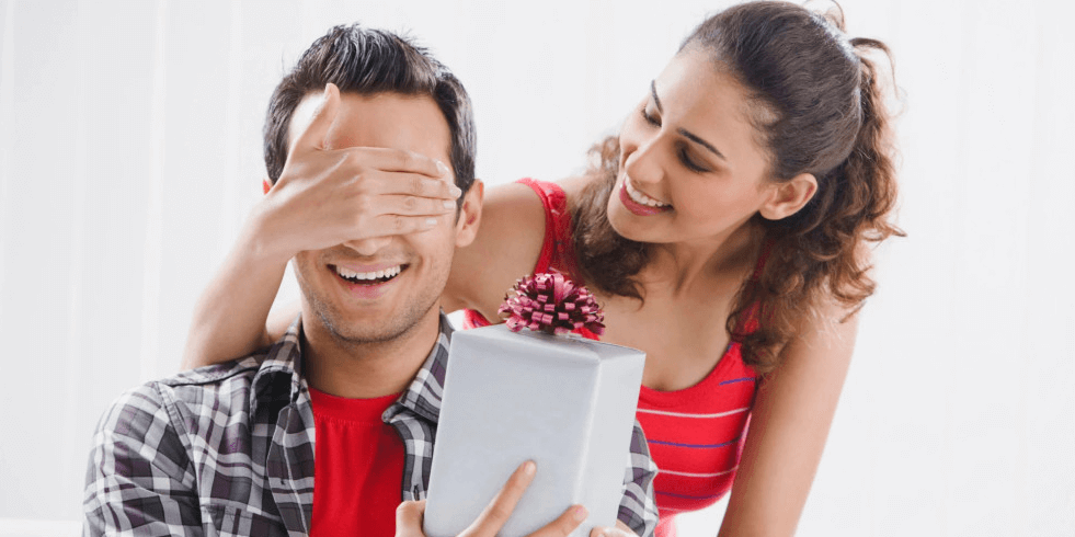 Tặng quà sinh nhật cho con trai 18 tuổi như thế nào?